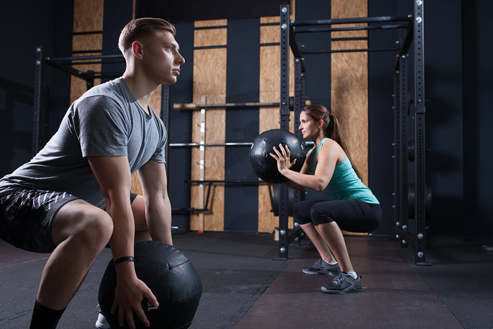 How to use medicine balls. Benefits of medicine balls.
