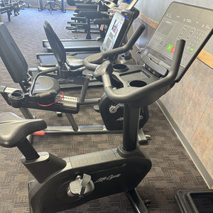 Life Fitness Club Series+ Upright Bike — [Display Model]