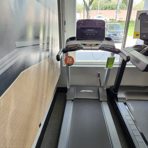 Life Fitness T3 Treadmill With Track Connect Console — [Display Model]